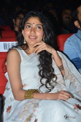 Sai Pallavi at Padi Padi Leche Manasu Movie Pre Release Event